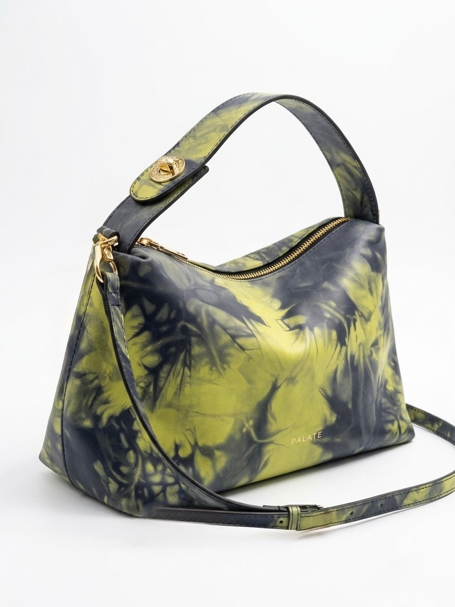 Essence Slouch Carryall bag
