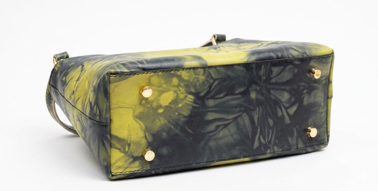 Essence Slouch Carryall bag