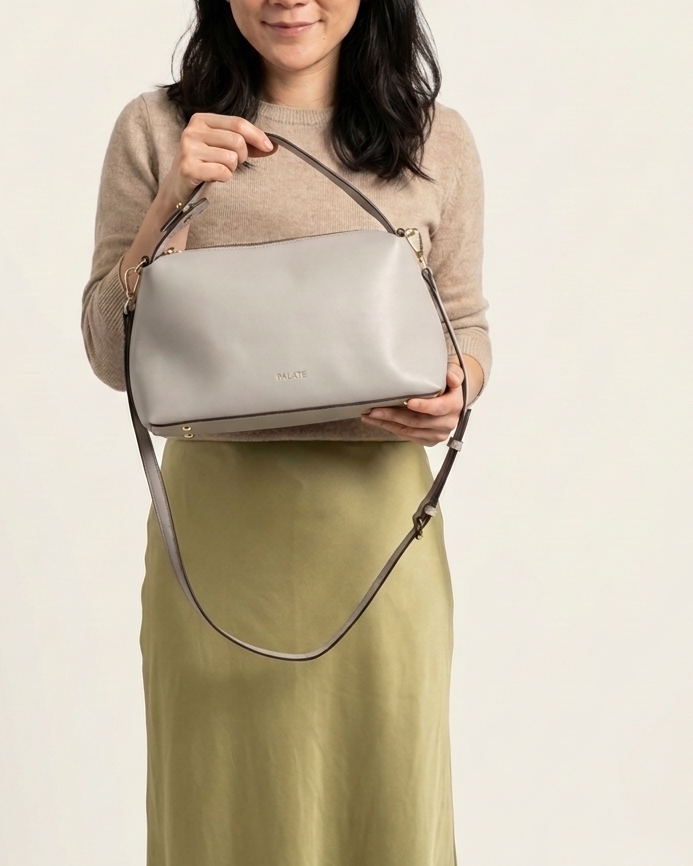 Essence Slouchy Carryall bag