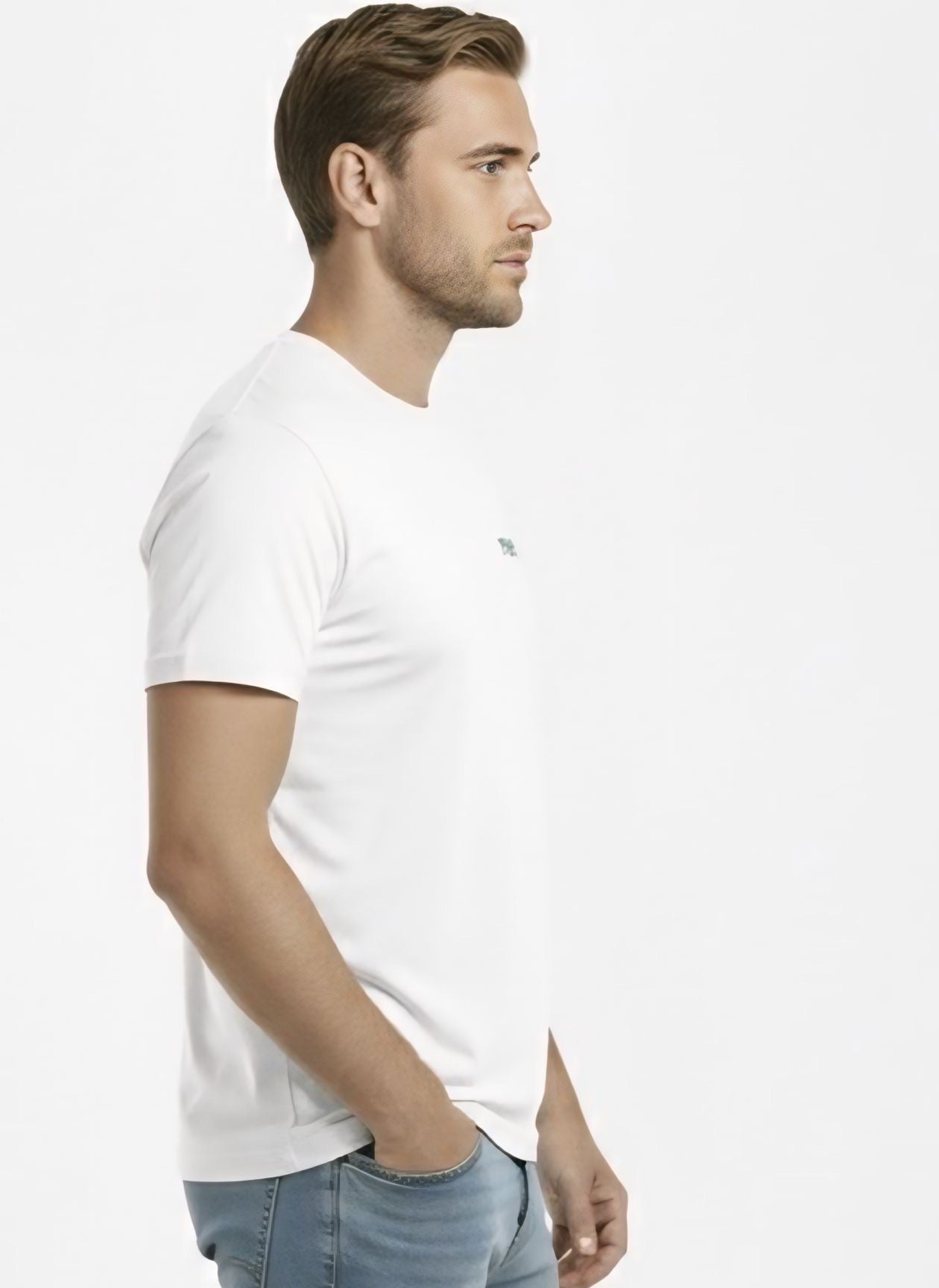TEE blends premium quality, minimalist styling, and planet-first values into a piece you’ll want to wear every day